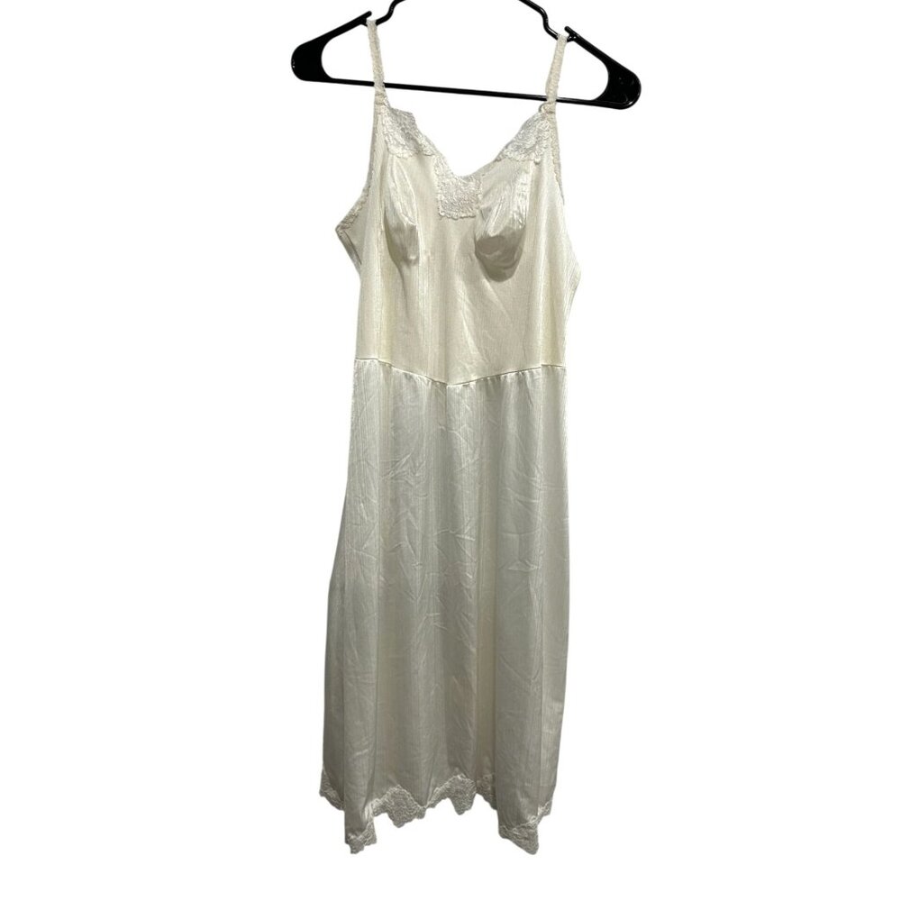 Vintage Warners White Lace Trim Full Slip Size 38 Nylon Blend Womens Lingerie